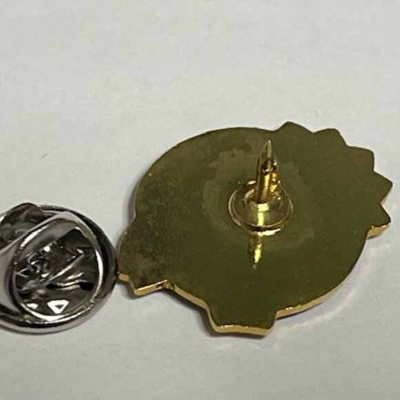 VTG 7 Eleven Western Pacific Hollywood Lapel Vest Hat Recognition Pin .75" RARE - Picture 6 of 13